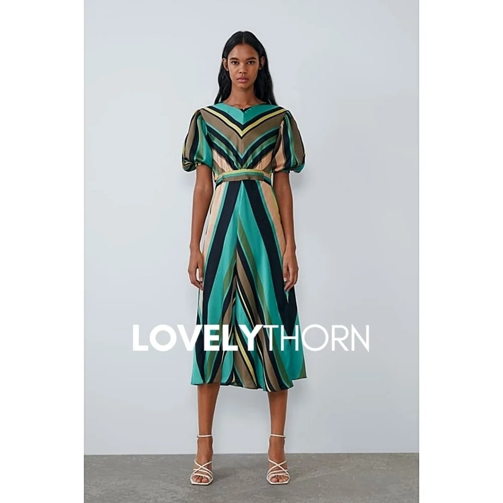 ZARA // fashion blogger fave chevron print satin effect midi dress - Picture 11 of 16
